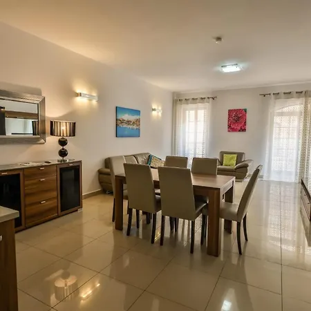 Apartament * Sliema